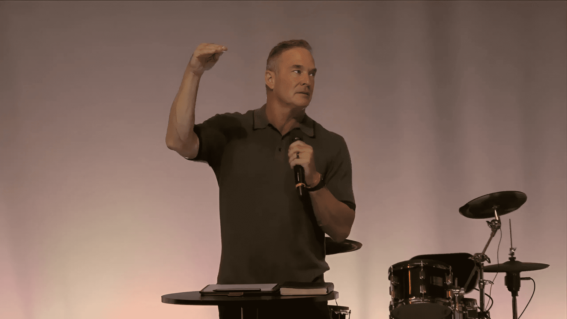 How Dependence Looks in Daily Life